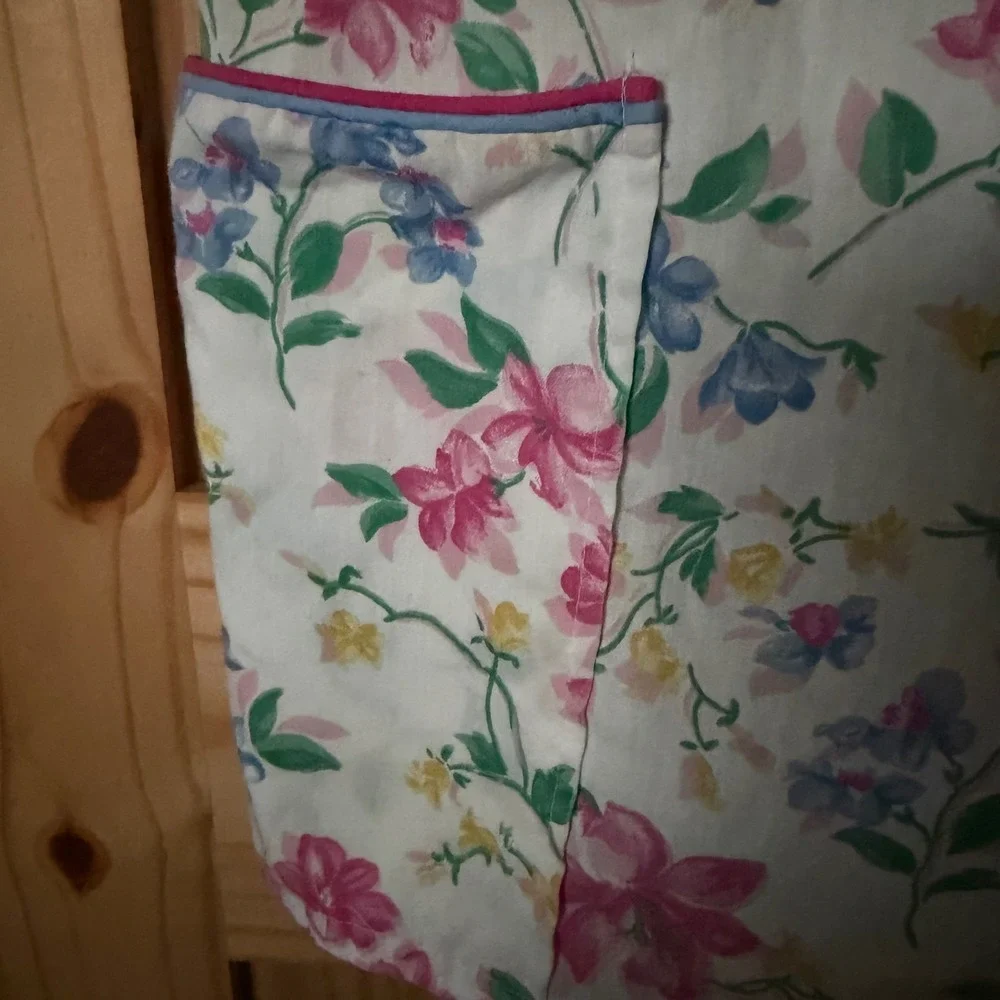 Vintage Floral Snap Front House Coat Short Sleeve Duster White Pink Blue Pockets